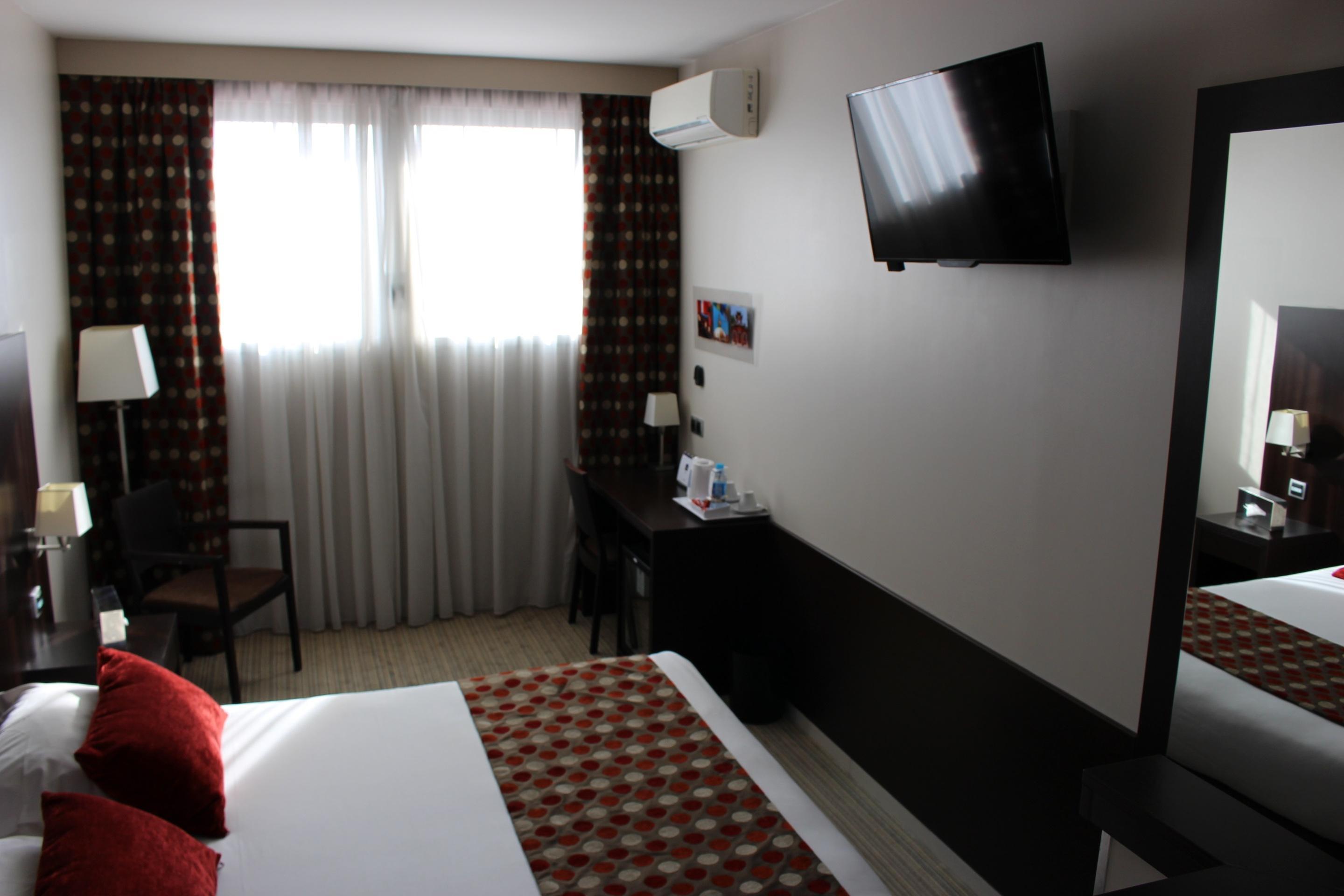 Best Western Hotel Des Barolles - Lyon Sud Brignais Esterno foto
