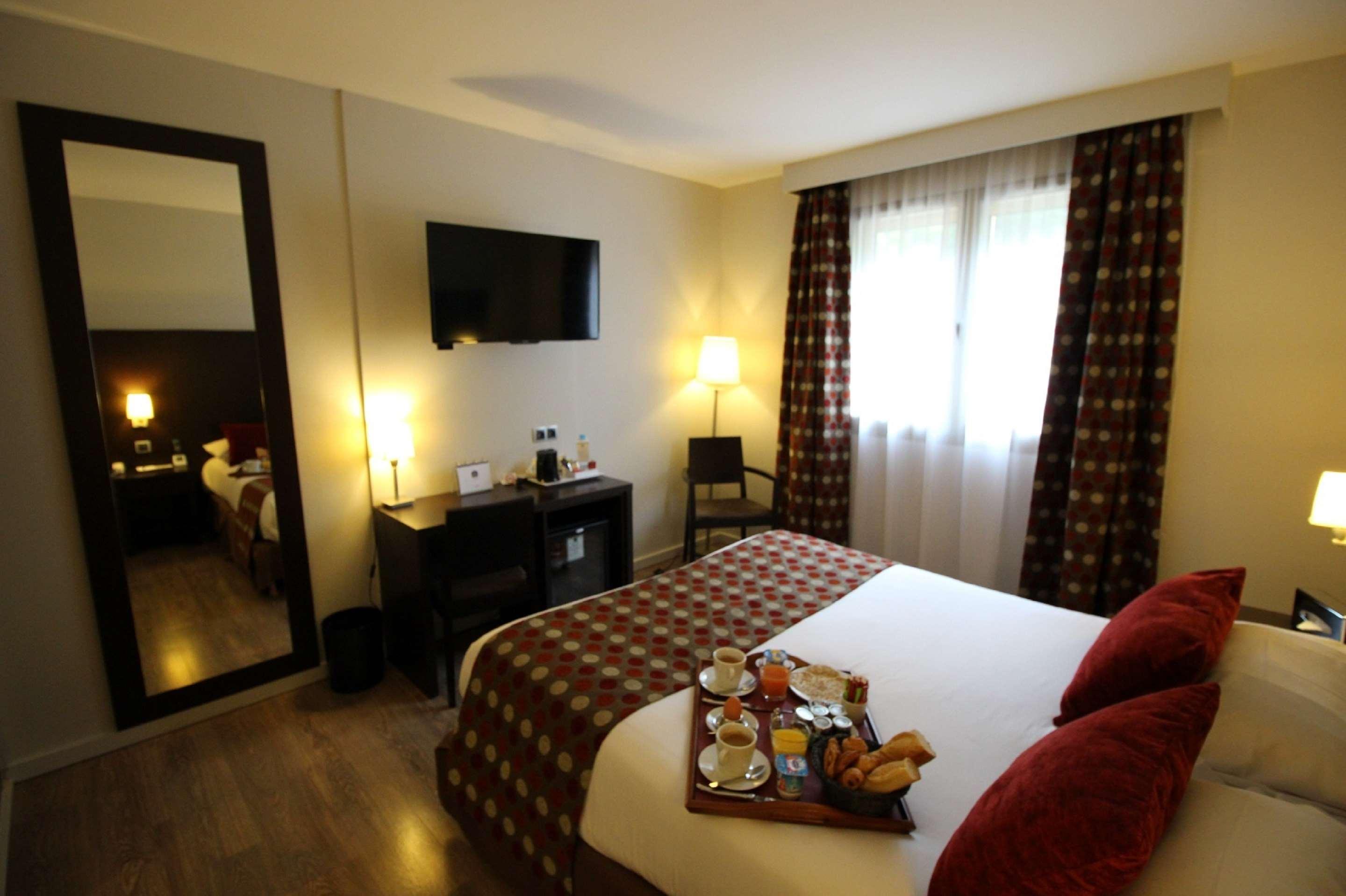 Best Western Hotel Des Barolles - Lyon Sud Brignais Esterno foto