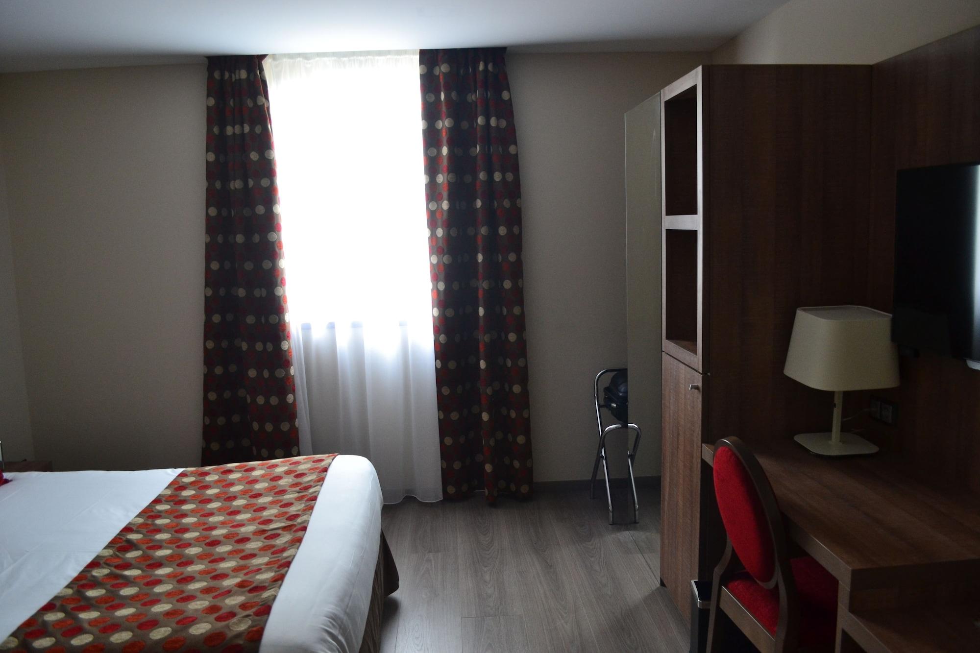 Best Western Hotel Des Barolles - Lyon Sud Brignais Esterno foto