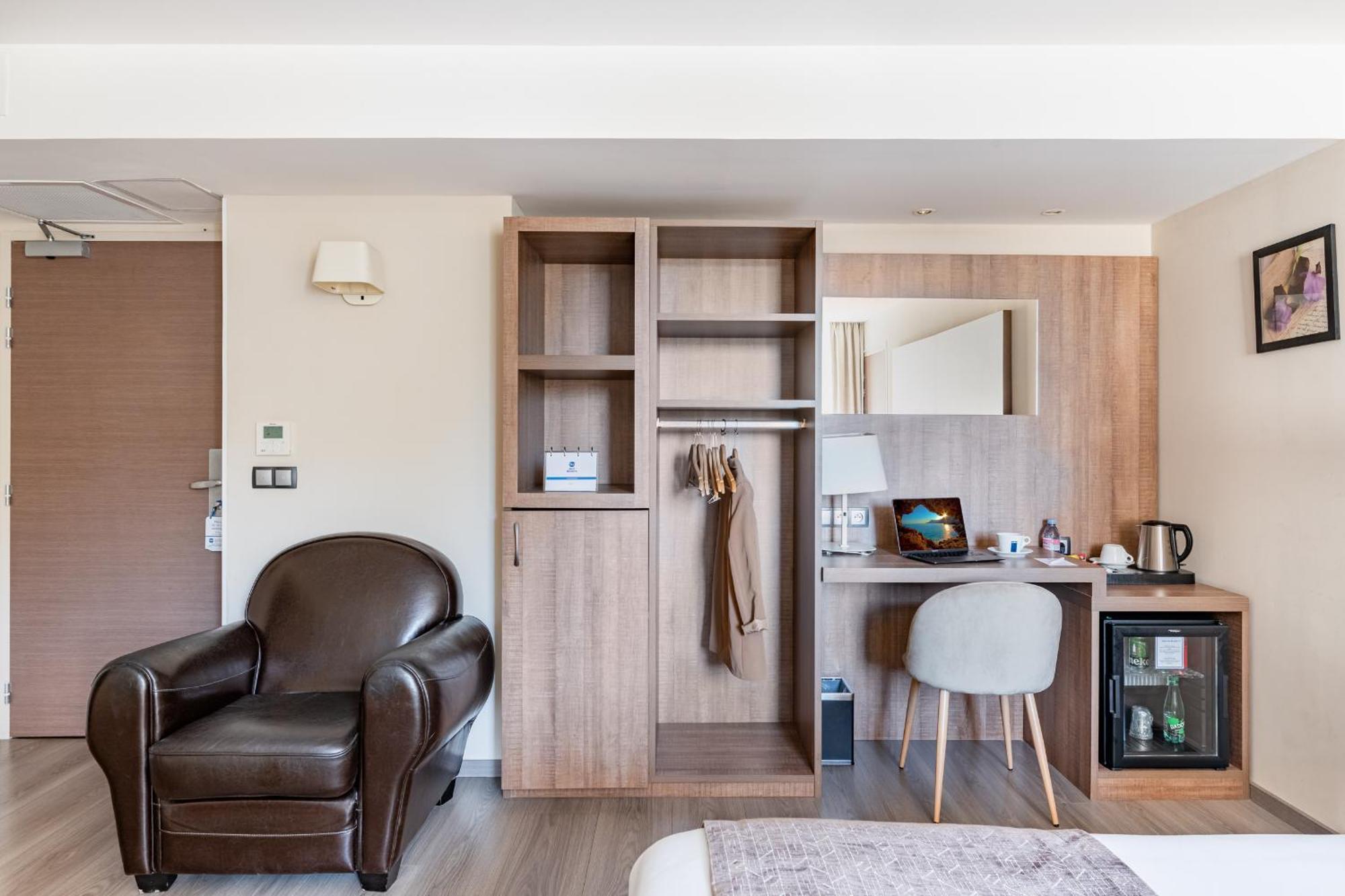 Best Western Hotel Des Barolles - Lyon Sud Brignais Esterno foto
