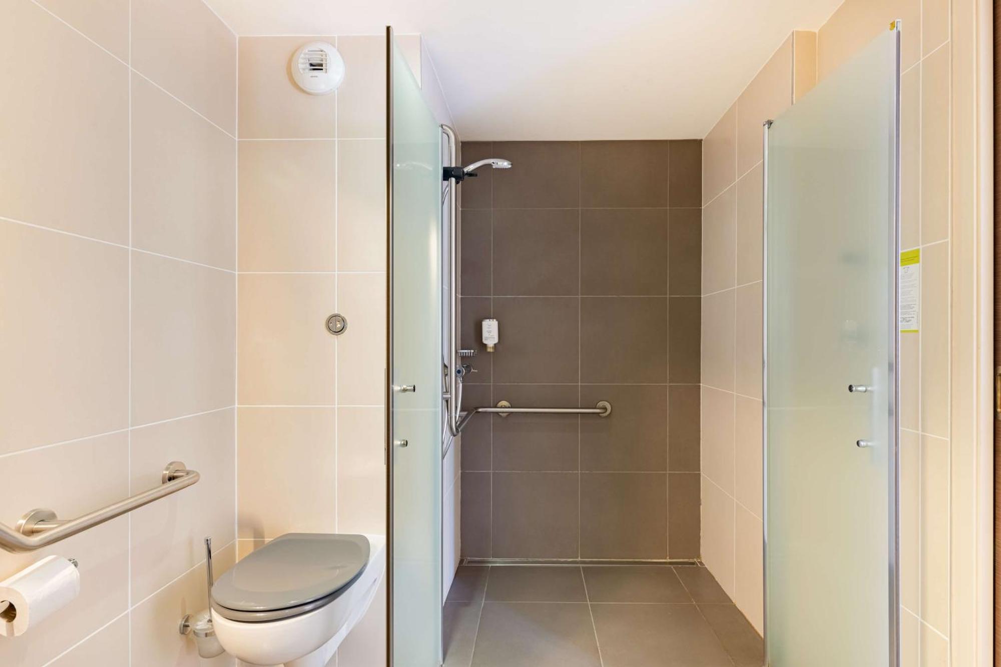 Best Western Hotel Des Barolles - Lyon Sud Brignais Esterno foto
