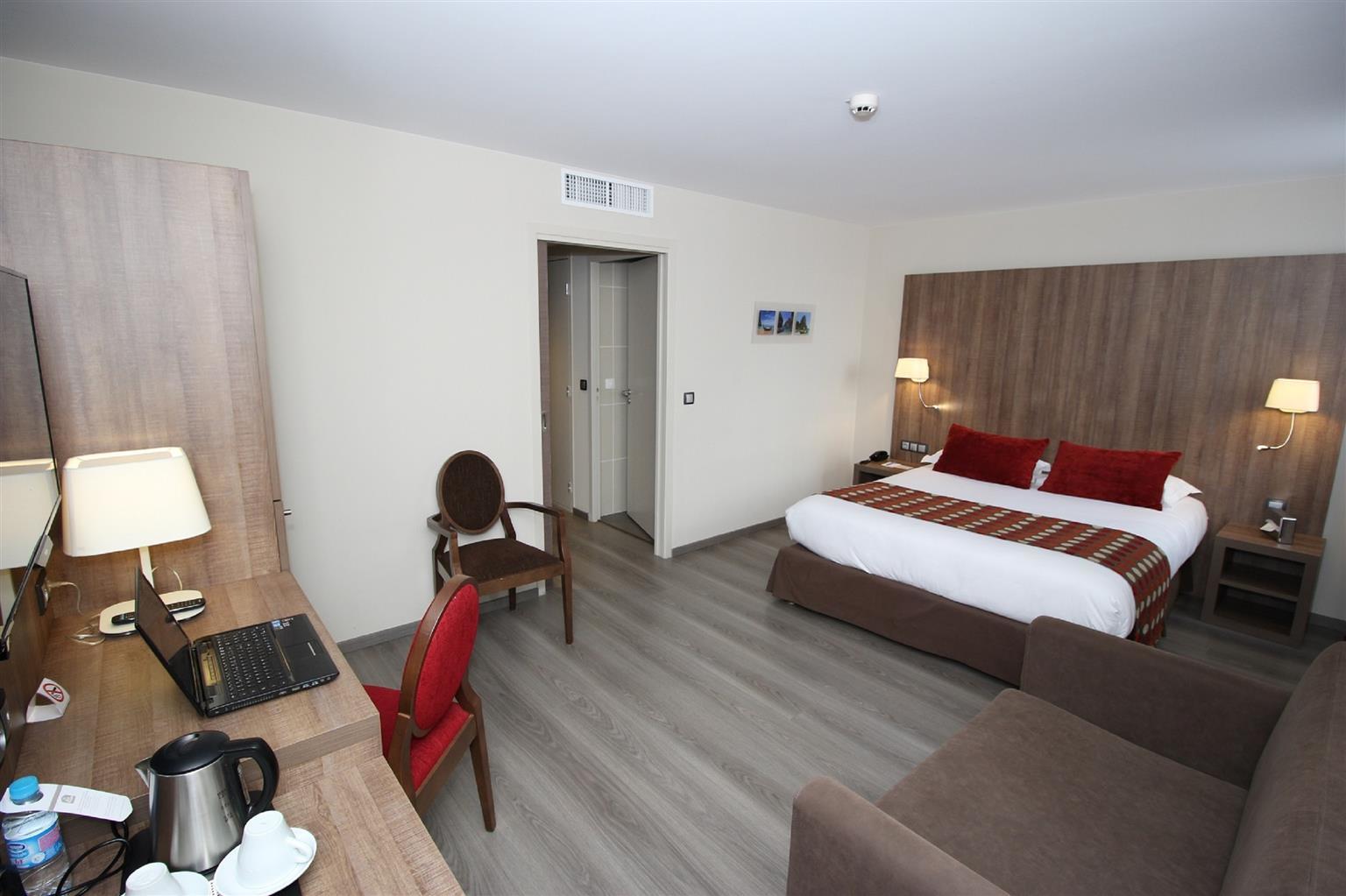 Best Western Hotel Des Barolles - Lyon Sud Brignais Esterno foto